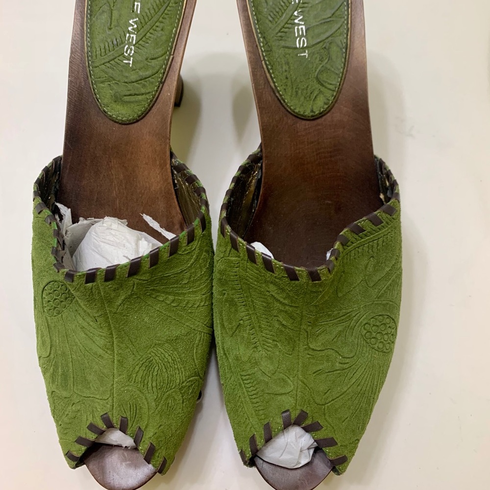 Nubuck Leather Green Clogs
